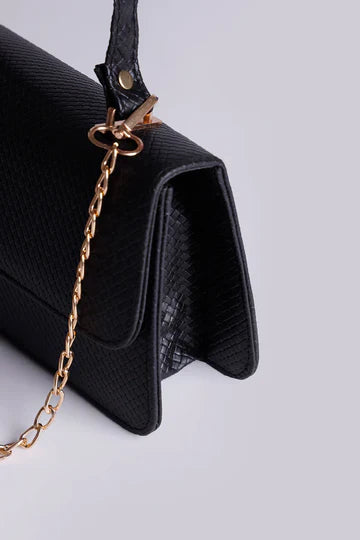 Cross Body black